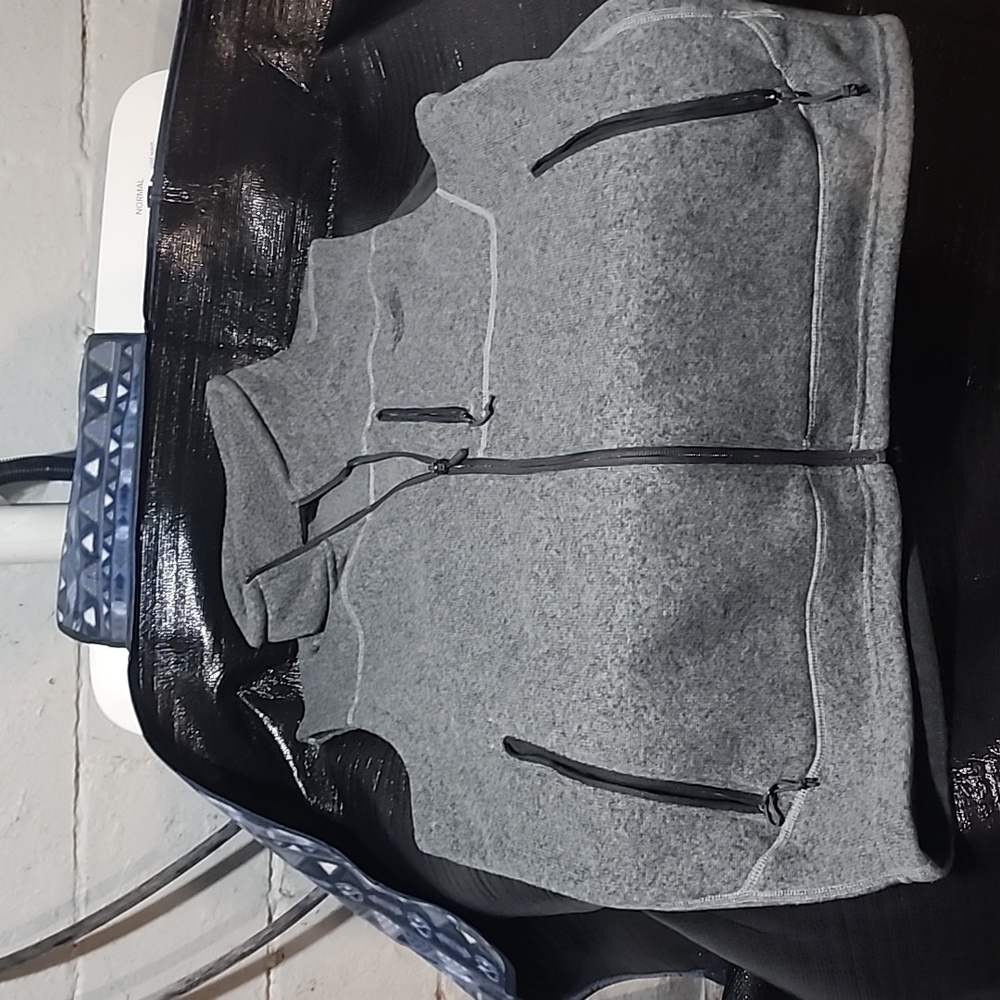 Gray, xl northface vest